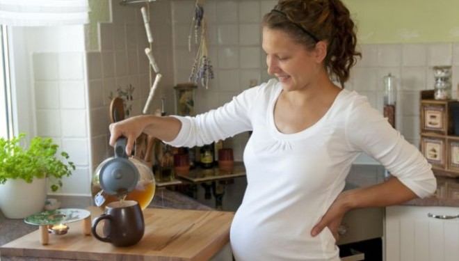 Medicina naturista: Putem sa ne intoxicam cu plumb daca bem ceai? De ce nu e bine sa-l lasi la infuzat mai mult de trei minute Medicina naturista: Putem sa ne intoxicam cu plumb daca bem ceai? De ce nu e bine sa-l lasi la infuzat mai mult de trei minute