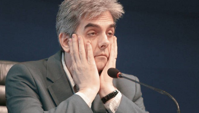 TUN de 22 de MILIOANE de euro la Ministerul Sanatatii. Contracte cu DEDICATIE semnate de Eugen Nicolaescu TUN de 22 de MILIOANE de euro la Ministerul Sanatatii. Contracte cu DEDICATIE semnate de Eugen Nicolaescu