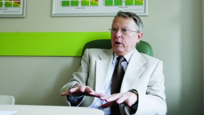 Prof. dr. Nicolae Hancu, nutritionist: „«Slabire garantata si rapida» este cel mai antimedical anunt!” Prof. dr. Nicolae Hancu, nutritionist: „«Slabire garantata si rapida» este cel mai antimedical anunt!”