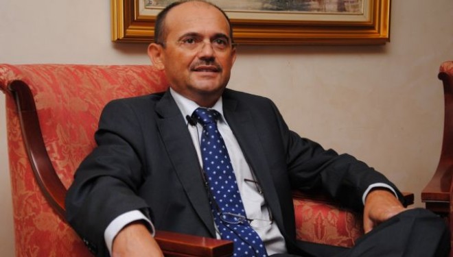 Interviu prof. dr. Dafin Muresanu, neurolog: „Boala Parkinson poate fi declansata si de pesticide“ Interviu prof. dr. Dafin Muresanu, neurolog: „Boala Parkinson poate fi declansata si de pesticide“