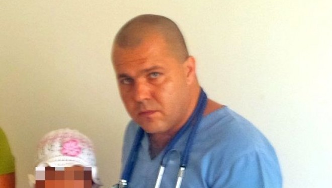„Jack Vindecatorul”, medicul de la tara care strange bani pentru medicamentele pacientilor „Jack Vindecatorul”, medicul de la tara care strange bani pentru medicamentele pacientilor