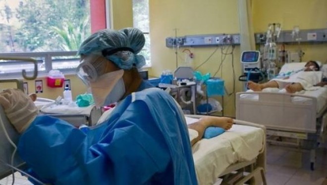 Un nou studiu ofera indicii despre conditiile in care unii pacienti reusesc sa invinga Ebola
