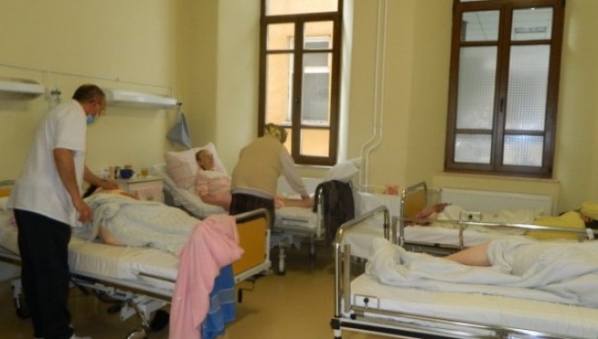 Scandalos. Bolnavii de cancer umiliti in Romania, tratati pe gratis in Ungaria Scandalos. Bolnavii de cancer umiliti in Romania, tratati pe gratis in Ungaria