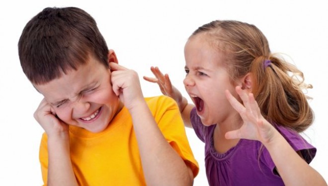 Lipsa de comunicare si afectiune conduc la agresivitate in randul copiilor Lipsa de comunicare si afectiune conduc la agresivitate in randul copiilor