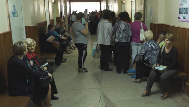 În lipsa medicului de familie, românii accesează în mod abuziv sistemul de urgenţă. Medic: „Sună la ambulanţă pentru orice. Au crescut solicitările” În lipsa medicului de familie, românii accesează în mod abuziv sistemul de urgenţă. Medic: „Sună la ambulanţă pentru orice. Au crescut solicitările”