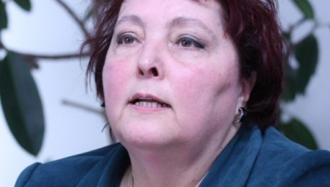 600 ? . Este numărul minim de pacienţi pe care un cabinet trebuie să îi aibă înscrişi pe liste, pentru a putea funcţiona 600 ? . Este numărul minim de pacienţi pe care un cabinet trebuie să îi aibă înscrişi pe liste, pentru a putea funcţiona