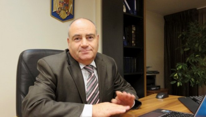 Domnule Director CIURCHEA ce ne facem cu cardul de sanatate? In toata tara se lucreaza OFF LINE . Domnule Director CIURCHEA ce ne facem cu cardul de sanatate? In toata tara se lucreaza OFF LINE .