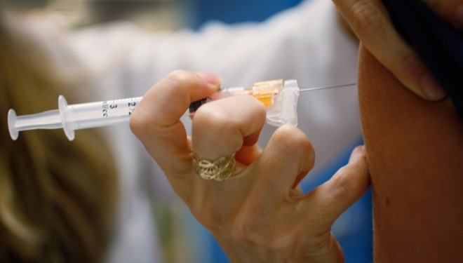 Difteria este o boala acuta, produsa de o toxina cauzata de bacteria Corynebacterium diphtheriae Difteria este o boala acuta, produsa de o toxina cauzata de bacteria Corynebacterium diphtheriae