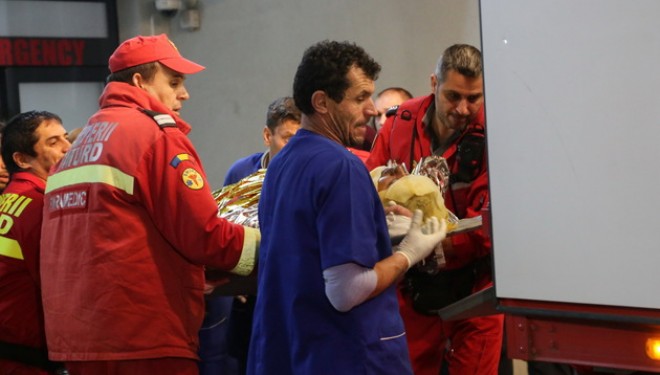 Trauma Colectiva. Cati medici au nevoie de psiholog, dupa ce au fost martori la consecintele incendiului din clubul Colectiv Trauma Colectiva. Cati medici au nevoie de psiholog, dupa ce au fost martori la consecintele incendiului din clubul Colectiv