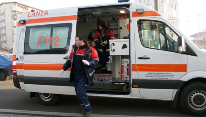 Ambulanța Satu Mare caută medici pentru consultații la domiciliu Ambulanța Satu Mare caută medici pentru consultații la domiciliu