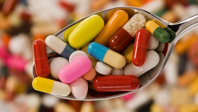 „Se pierd vieți“, strigă reprezentanții pacienților. În ultimele luni, au dispărut de pe piaţă peste 1.000 de medicamente. „Se pierd vieți“, strigă reprezentanții pacienților. În ultimele luni, au dispărut de pe piaţă peste 1.000 de medicamente.
