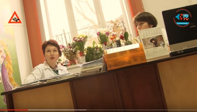 Ilegalităţile ( ? ) comise de unii medici ieşeni ies din nou la iveală – filmare cu camera ascunsa ! Ilegalităţile ( ? ) comise de unii medici ieşeni ies din nou la iveală – filmare cu camera ascunsa !