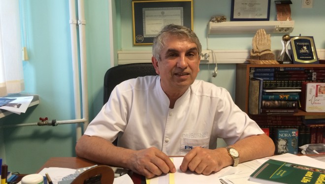 Profesorul Gheorghe Burnei: nici acum nu ştim câte decese au survenit în urma folosirii acestor dezinfectanţi diluaţi. Profesorul Gheorghe Burnei: nici acum nu ştim câte decese au survenit în urma folosirii acestor dezinfectanţi diluaţi.