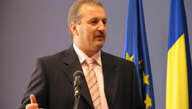 Vreau să vă spun că domnul Patriciu Achimaş este un foarte bun ministru. Vreau să vă spun că domnul Patriciu Achimaş este un foarte bun ministru.