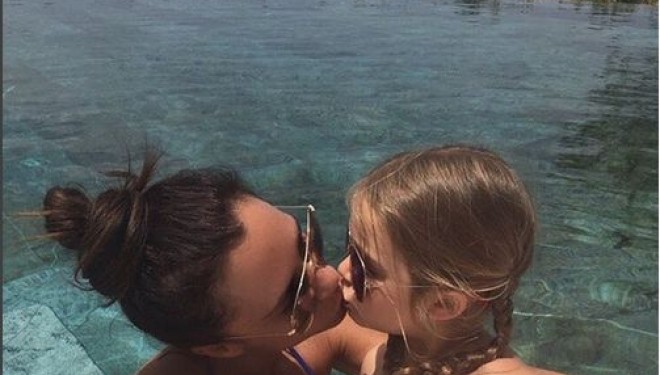 E gresit ca un parinte sa-si sarute pe buze copilul? Ce spune psihologul si ce afirma medicul E gresit ca un parinte sa-si sarute pe buze copilul? Ce spune psihologul si ce afirma medicul