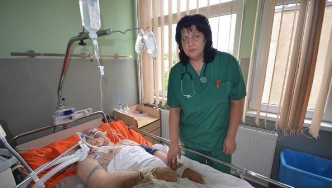 Medicul care transformă moartea în viață Medicul care transformă moartea în viață