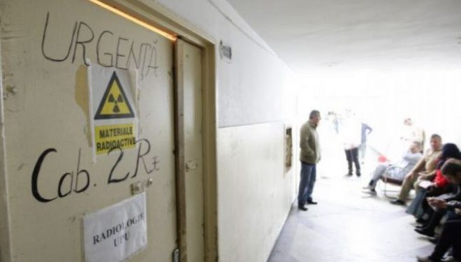 Medicul denunţat că a primit şpagă de la „bobocii” din Poliţie a fost condamnat: fals intelectual şi luare de mită Medicul denunţat că a primit şpagă de la „bobocii” din Poliţie a fost condamnat: fals intelectual şi luare de mită