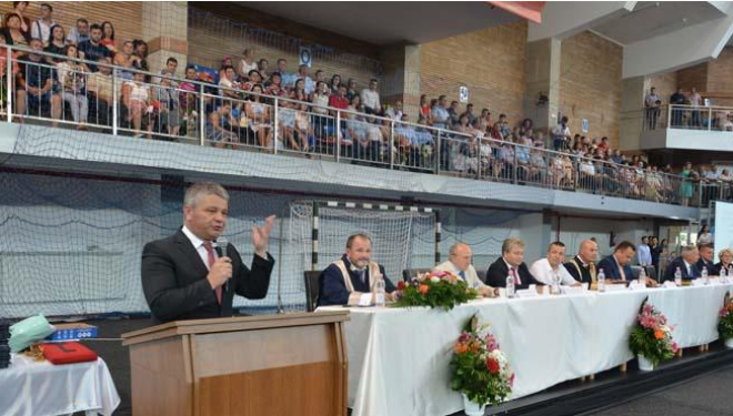 Şomerii lui Bodog: Ministrul orădean al Sănătăţii a băgat în şomaj o zecime din medicii promoţiei 2017 Şomerii lui Bodog: Ministrul orădean al Sănătăţii a băgat în şomaj o zecime din medicii promoţiei 2017