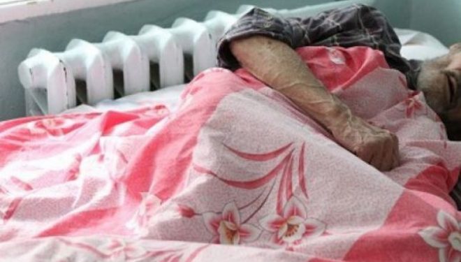Pacienţi ţinuţi de milă în spitale, în lipsa serviciilor paliative. Medic: „Când ne moare un pacient în secţie este îngrozitor pentru ceilalţi“ Pacienţi ţinuţi de milă în spitale, în lipsa serviciilor paliative. Medic: „Când ne moare un pacient în secţie este îngrozitor pentru ceilalţi“