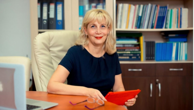 Anca Buzoianu, decanul UMF Cluj, decorată de Republica Franceză Anca Buzoianu, decanul UMF Cluj, decorată de Republica Franceză