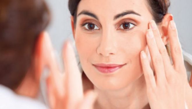 Dermatolog: „E bine să ştii ce conţine o cremă. Dermatocorticoizii dau dependenţă“. Ce pericole poate ascunde o etichetă cu ingrediente „naturale“? Dermatolog: „E bine să ştii ce conţine o cremă. Dermatocorticoizii dau dependenţă“. Ce pericole poate ascunde o etichetă cu ingrediente „naturale“?