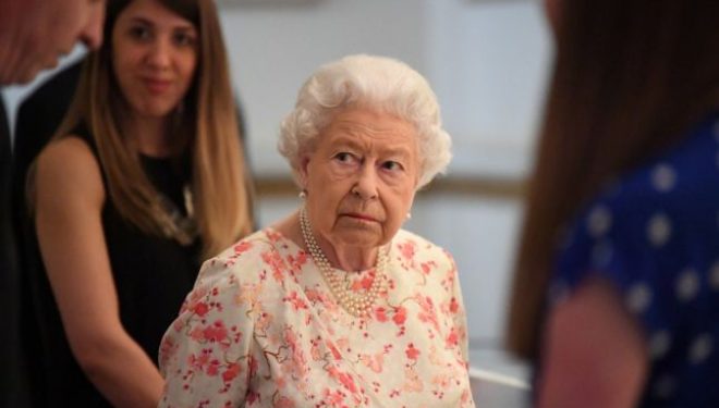 Prăjitura preferată a Reginei Elisabeta conţine ciocolata neagra. Avem reţeta Prăjitura preferată a Reginei Elisabeta conţine ciocolata neagra. Avem reţeta
