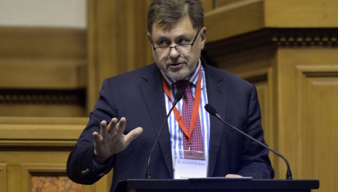 Alexandru Rafila comentează cele mai răspândite mituri despre coronavirus și lansează o provocare Alexandru Rafila comentează cele mai răspândite mituri despre coronavirus și lansează o provocare