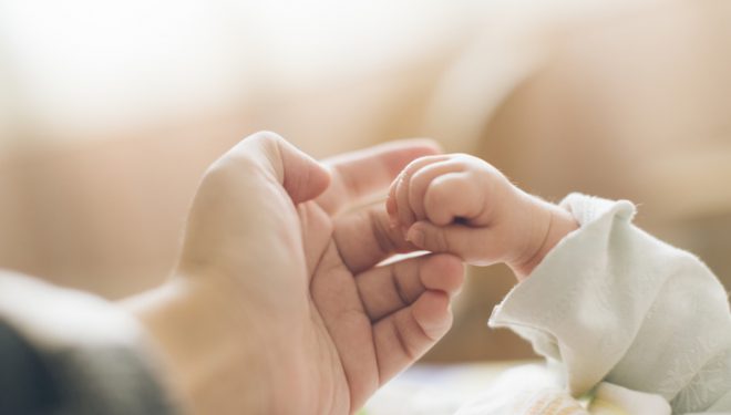 Un bebeluș din Botoșani a fost depistat pozitiv cu coronavirus, deși mama lui nu este infectată Un bebeluș din Botoșani a fost depistat pozitiv cu coronavirus, deși mama lui nu este infectată