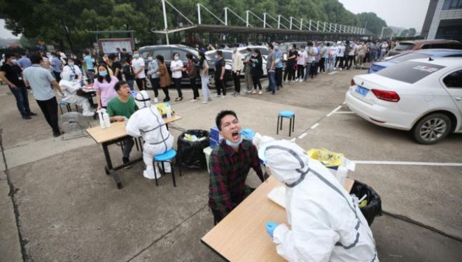 Oficial OMS, despre oraşul Wuhan: „Nu înseamnă neapărat că acela e locul în care boala a trecut de la animale la oameni” Oficial OMS, despre oraşul Wuhan: „Nu înseamnă neapărat că acela e locul în care boala a trecut de la animale la oameni”