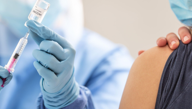 Șeful Pfizer spune că va fi nevoie ca lumea să se vaccineze anti-Covid în fiecare an